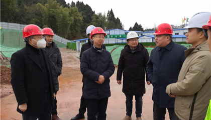 市国资委党委书记杨雷莅临遂宁z6com官网集团发展春节前安全出产督导查抄